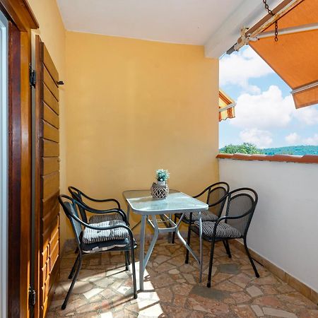 Apartments Rogoznicka Oaza Rogoznica  Bagian luar foto