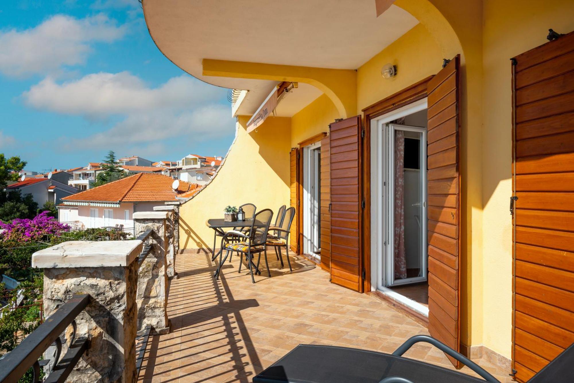 Apartments Rogoznicka Oaza Rogoznica  Bagian luar foto