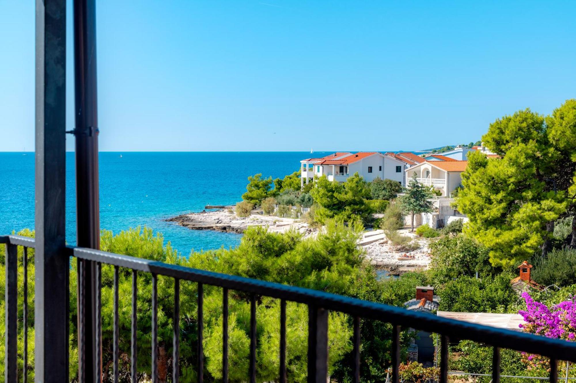 Apartments Rogoznicka Oaza Rogoznica  Bagian luar foto