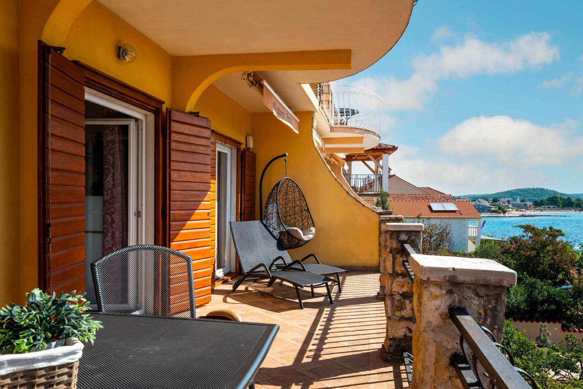 Apartments Rogoznicka Oaza Rogoznica  Bagian luar foto
