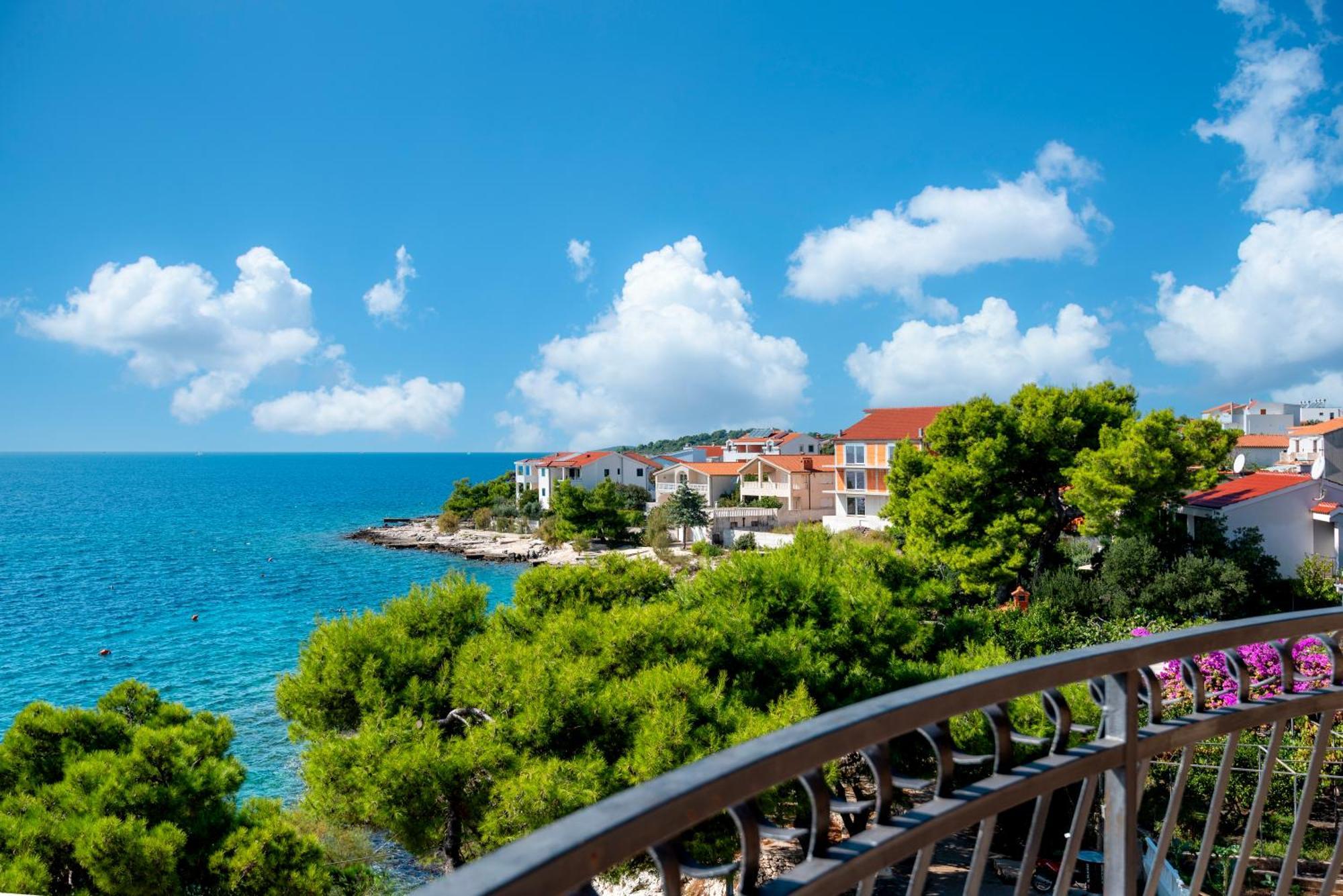 Apartments Rogoznicka Oaza Rogoznica  Bagian luar foto