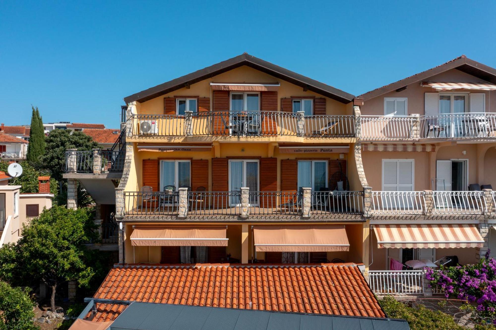Apartments Rogoznicka Oaza Rogoznica  Bagian luar foto