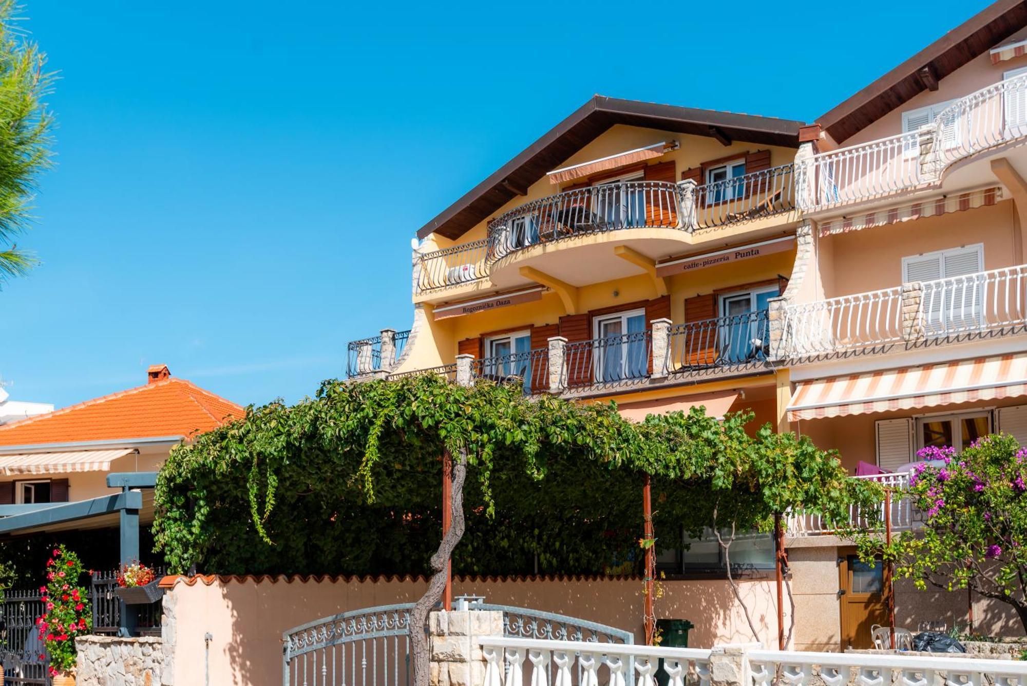 Apartments Rogoznicka Oaza Rogoznica  Bagian luar foto