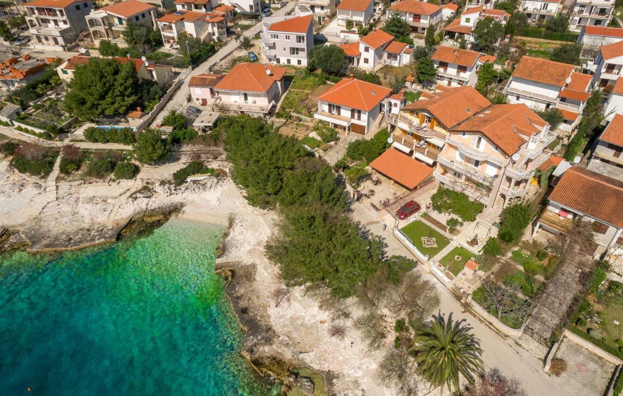Apartments Rogoznicka Oaza Rogoznica  Bagian luar foto